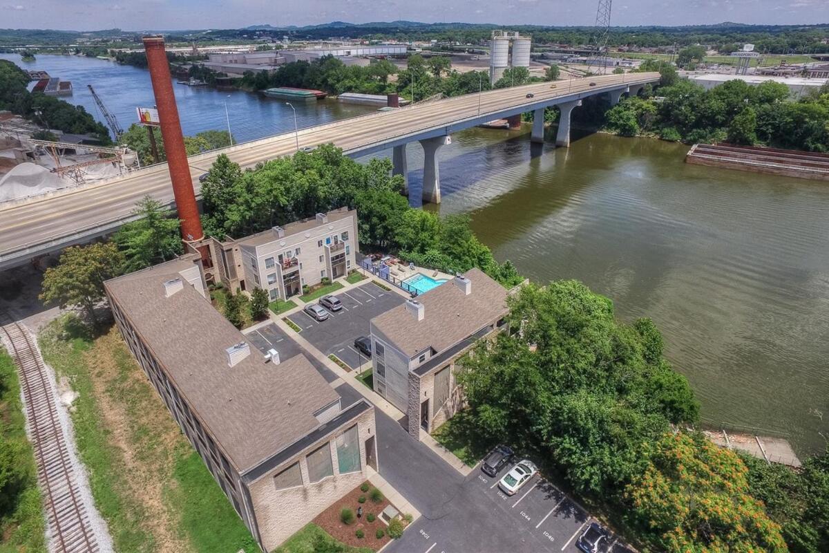 Walk To Broadway Riverfront Condo With Pool Nashville Exterior foto
