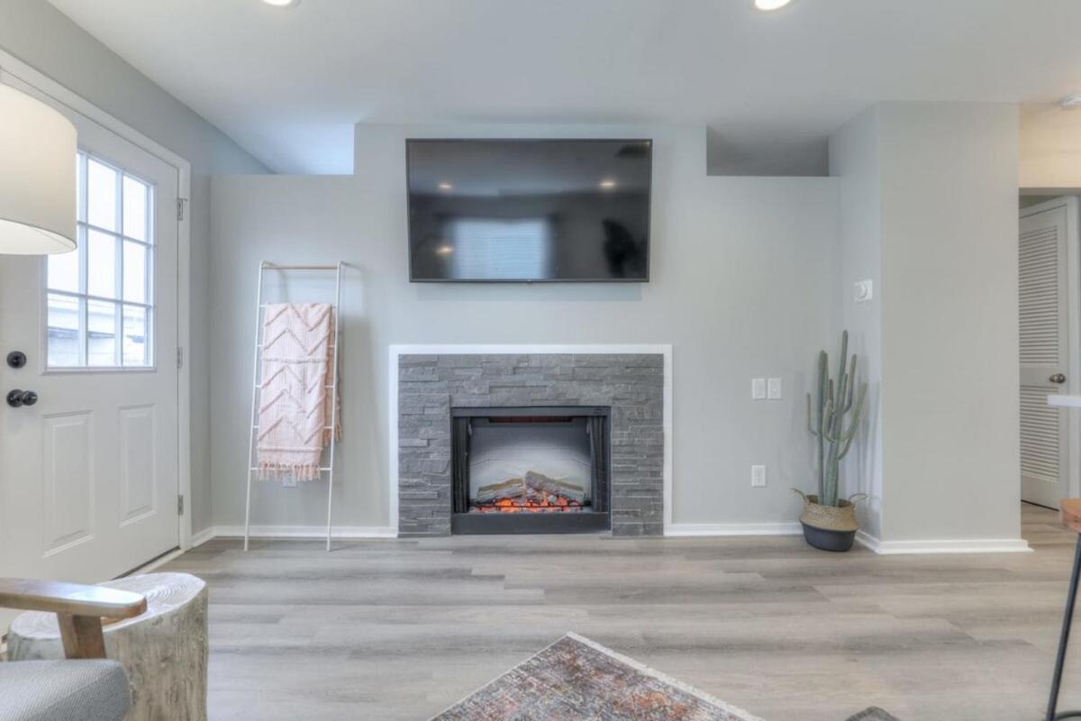 Walk To Broadway Riverfront Condo With Pool Nashville Exterior foto