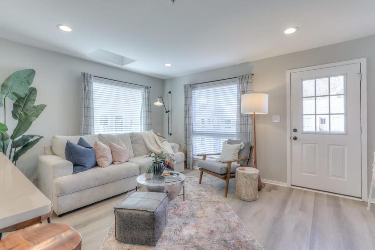 Walk To Broadway Riverfront Condo With Pool Nashville Exterior foto