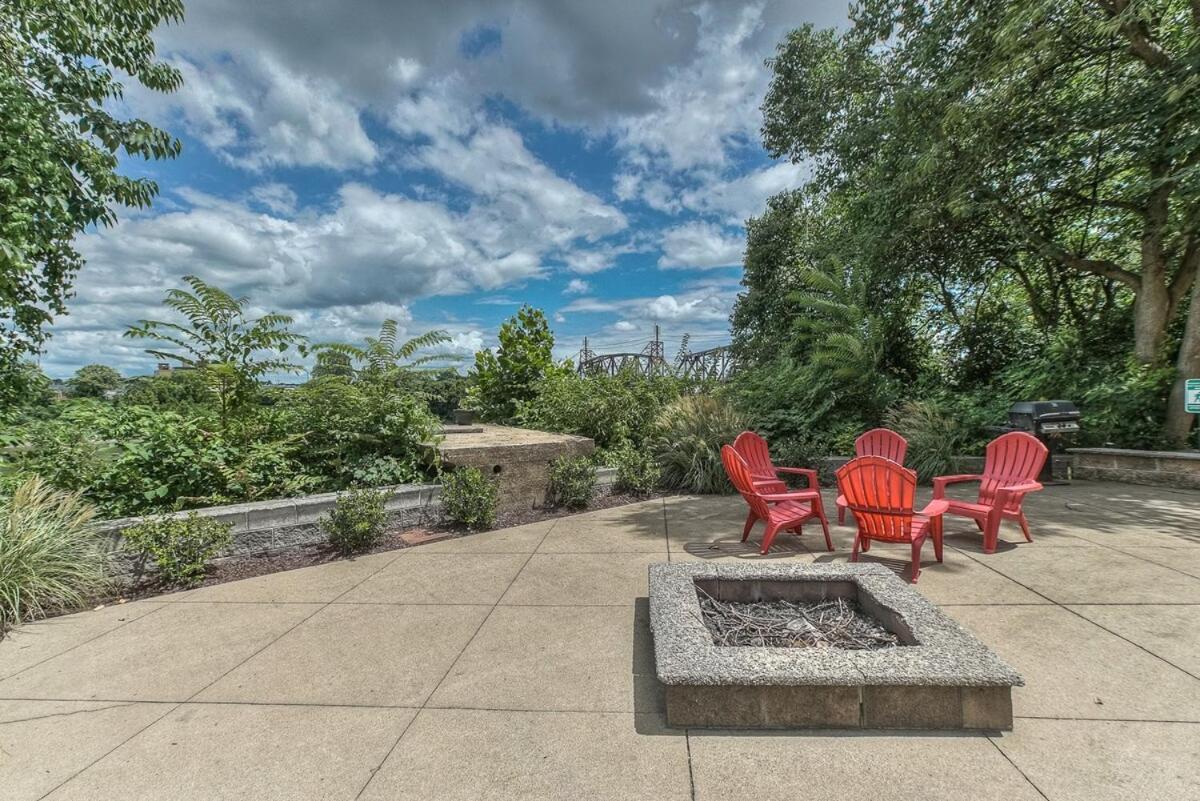 Walk To Broadway Riverfront Condo With Pool Nashville Exterior foto